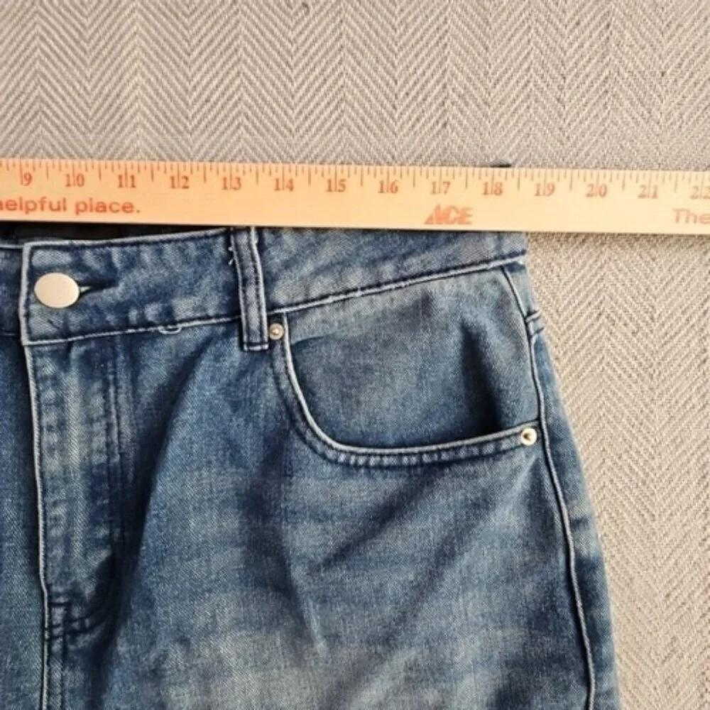 Fashion Nova Jeans Women's Size 14 (38x32) Med Wash Wide Leg Y2K Style YJDMY2K01
